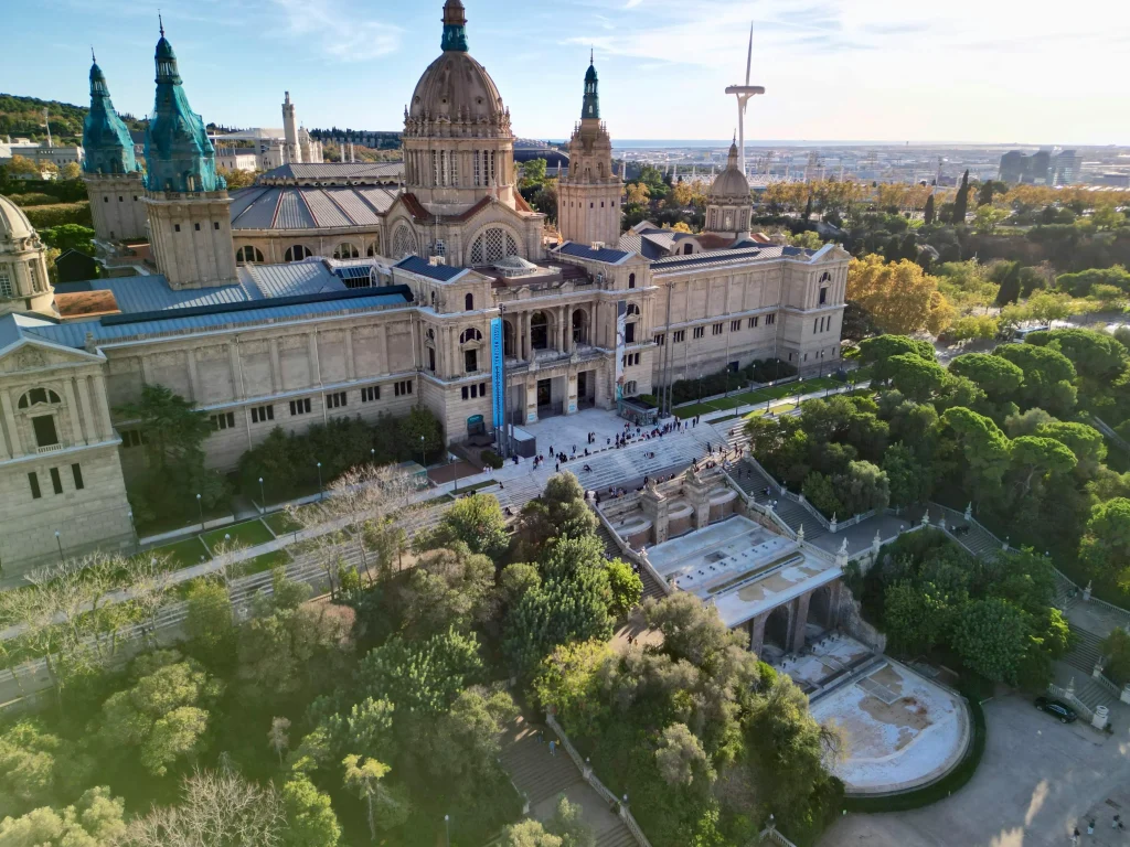 Vue depuis Montjuïc sur la ville de Barcelone.