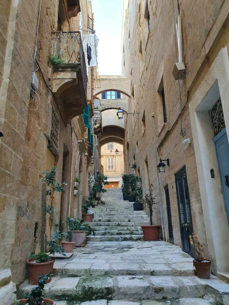 street-valletta