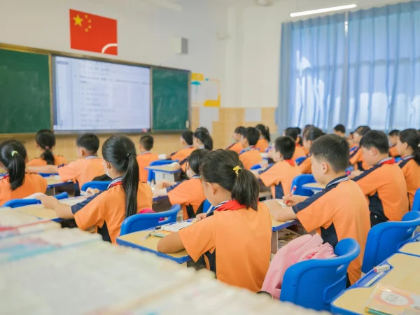 écoles en Chine- Des enfants chinois dans une classe-expatis