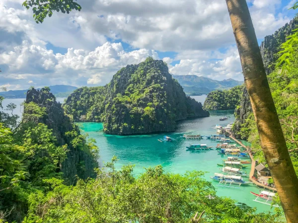 Best time to go to Philippines, view on El Nido, Palawan island