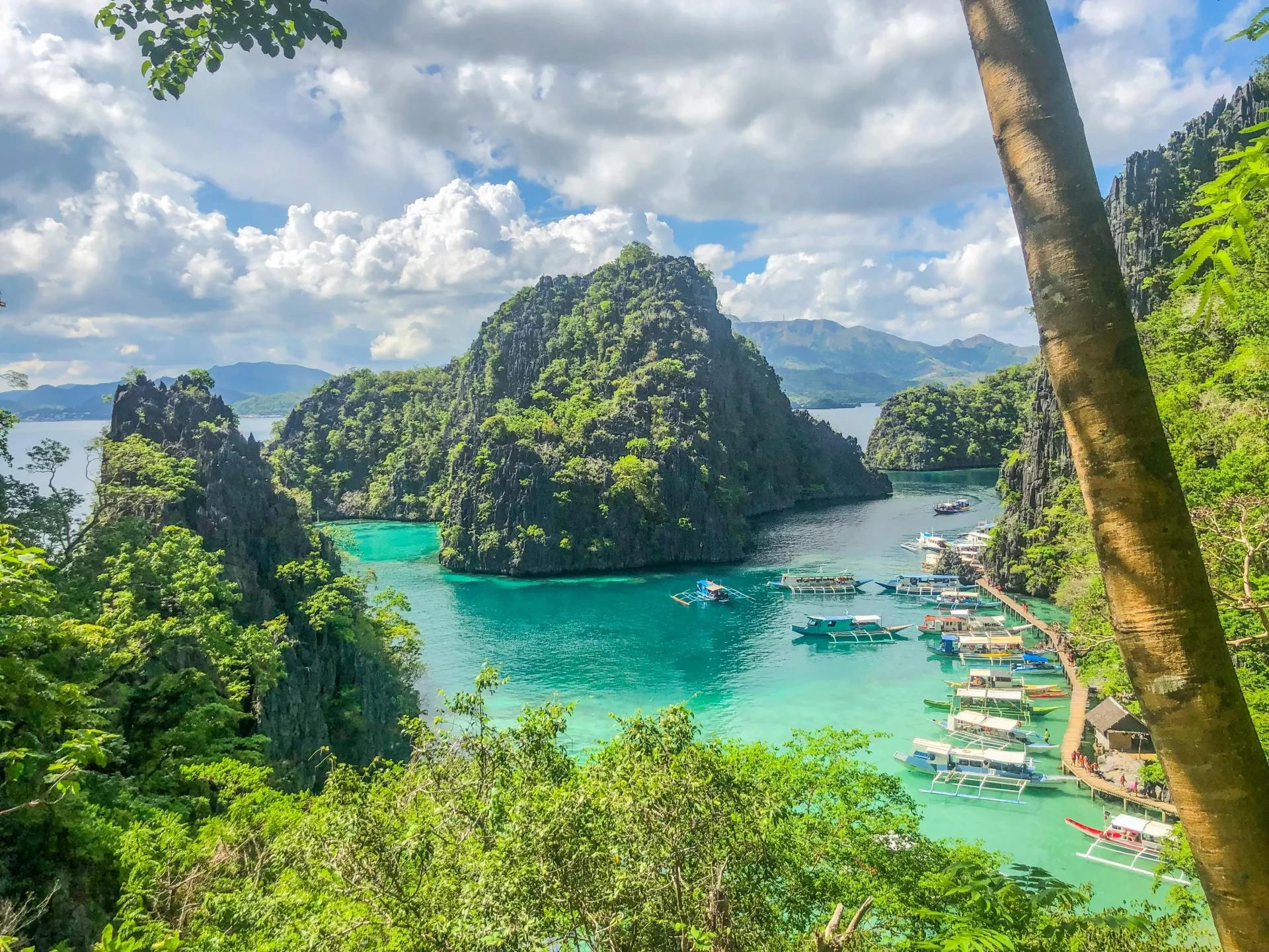 Vue sur El Nido sur l'île paradisiaque de Palawan, aux Philippines