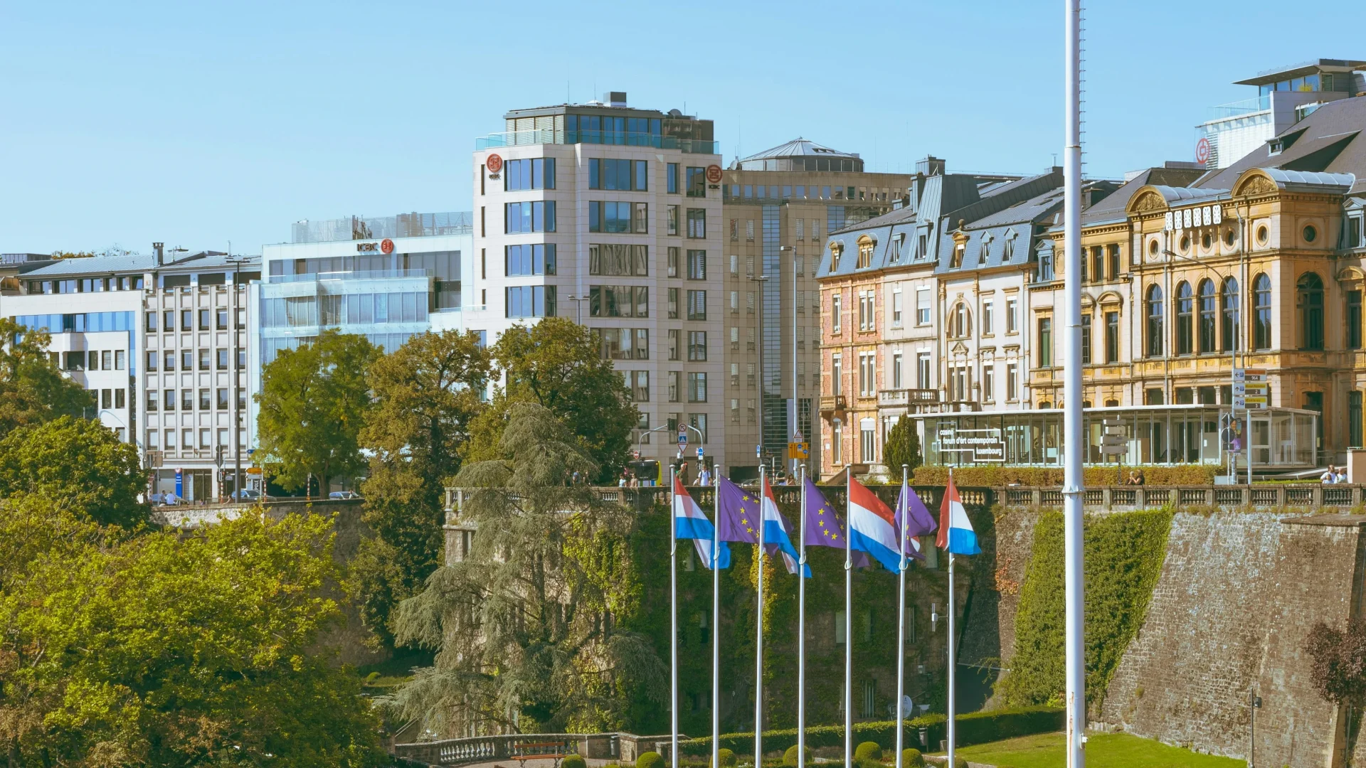 Luxembourg-Ville montrant des immeubles résidentiels modernes.