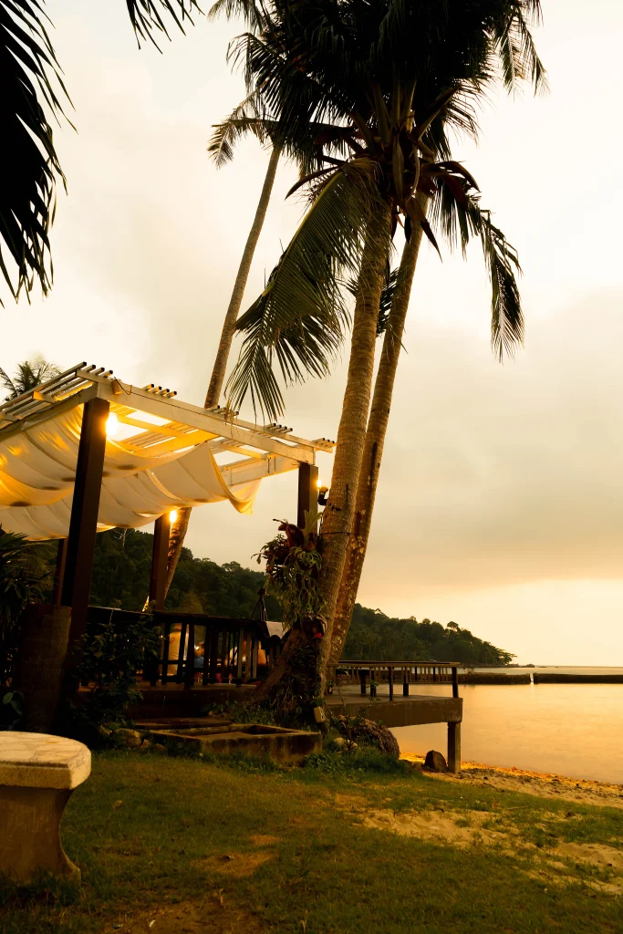 terrasse en bord de mer à Sanur.