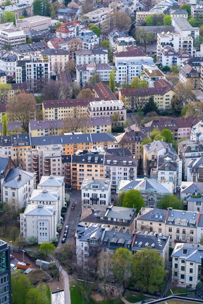 Quartier résidentiel typique en Autriche.
