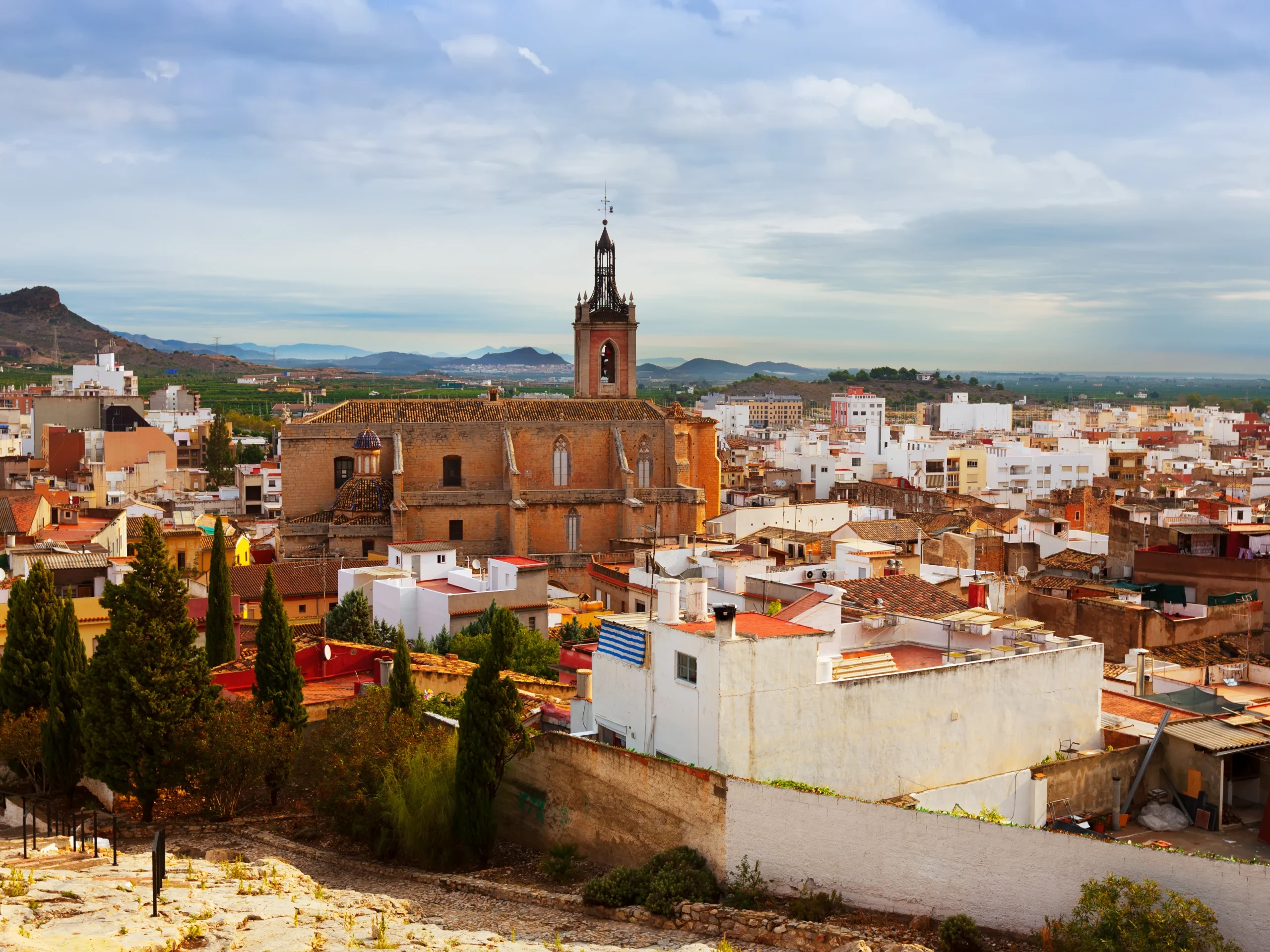 View of a Mexican city with residential neighborhoods, useful to illustrate student housing in Mexico.